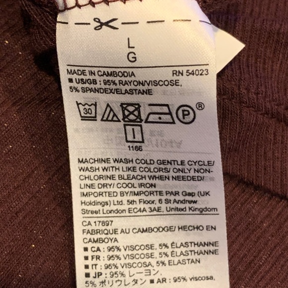 GAP long sleeve top in deep wine color size large - Picture 5 of 6